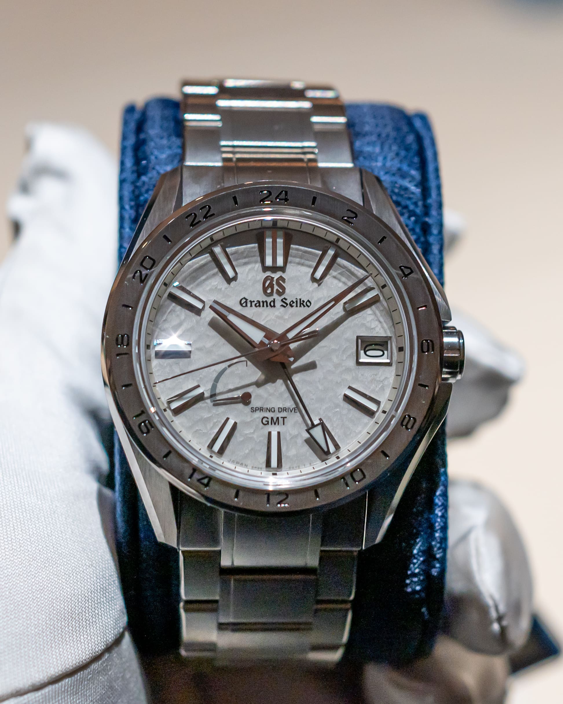 Grand Seiko Evolution 9 Collection SBGE285