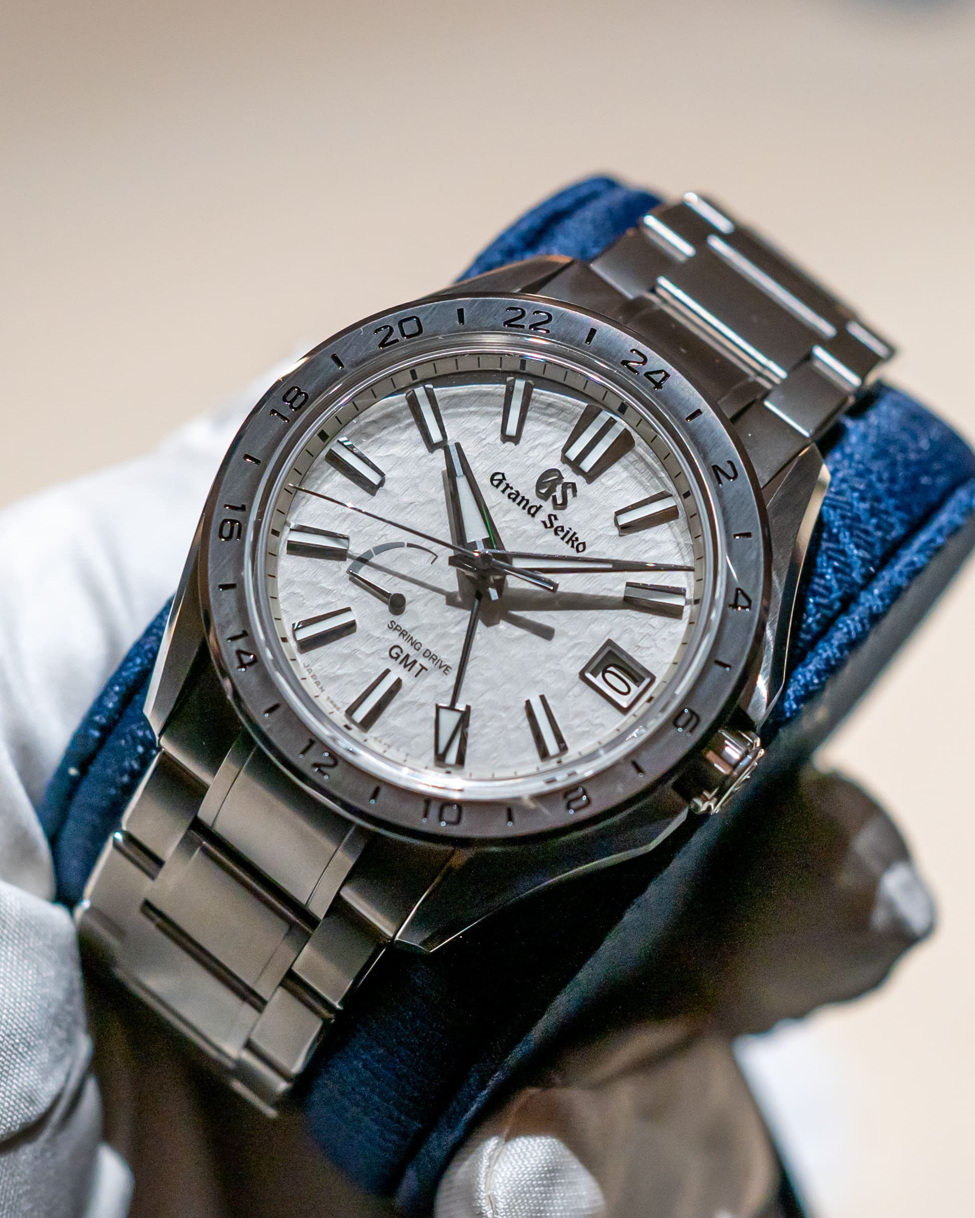 Grand Seiko Evolution 9 Collection SBGE285